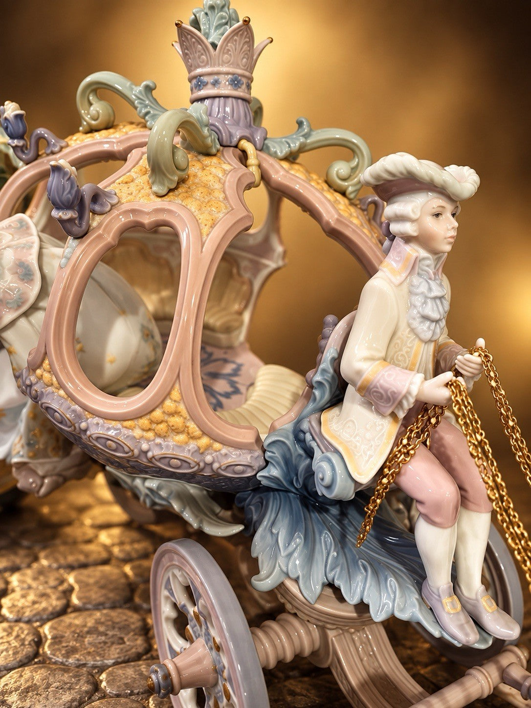 Lladró Cinderella’s Arrival #01001785 | Limited Edition | Porcelain Sculpture