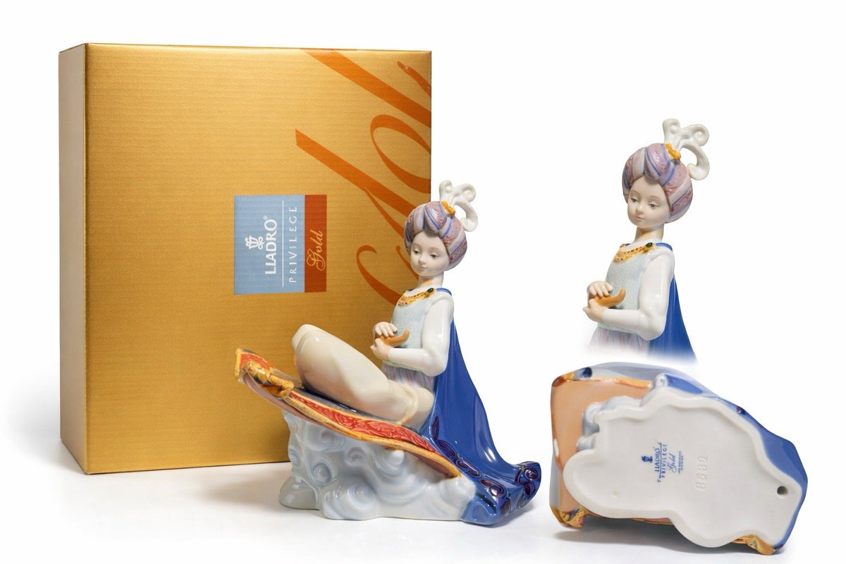 MIB! Lladro PRIVILEGE GOLD COLLECTION Aladdin #8532 Mint w/BOX.
