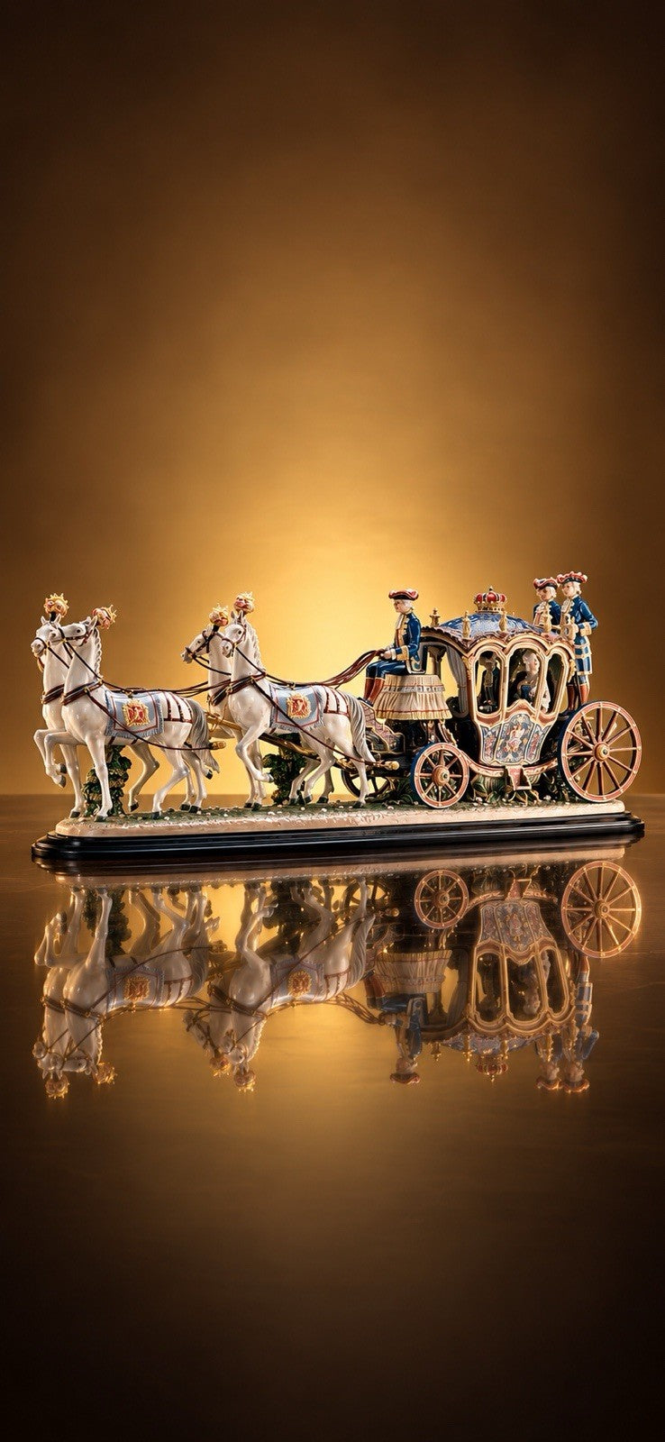 Lladró 18th Century Coach #01001485 | High Porcelain | Elite Limited Edition 500
