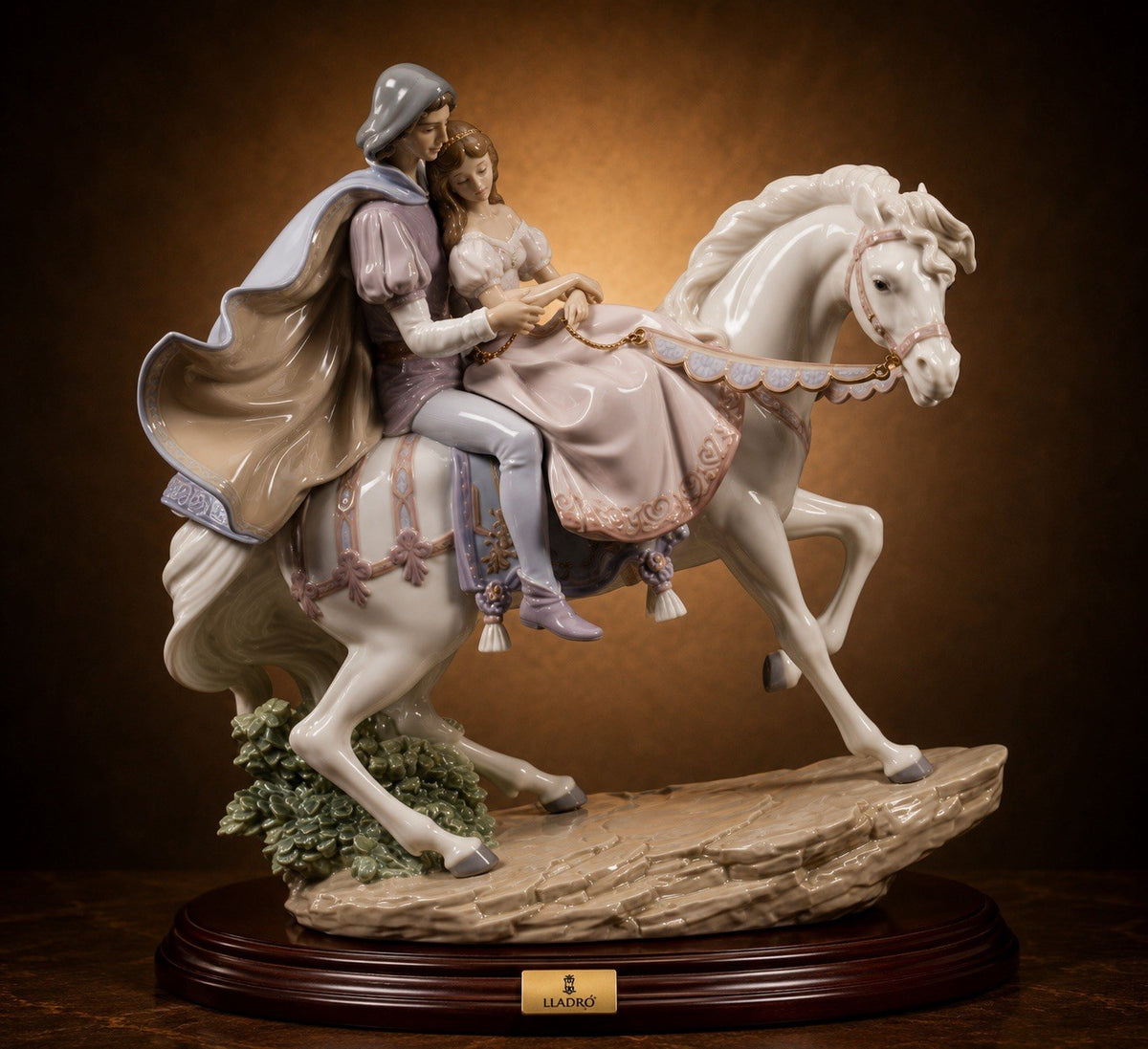 RARE RETIRED LLADRO LOVE STORY #5991 | SNOW WHITE & PRINCE | BOX, BASE & COA.