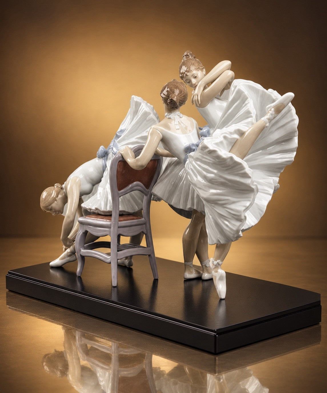 LLADRO Backstage Ballet #01008476 Ltd Edition 2500 Ballerinas Sculpture w/Base