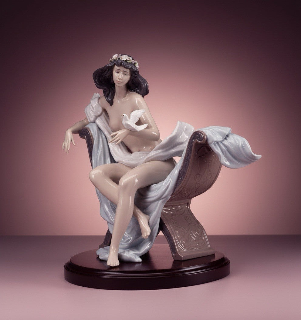 NIB! RETIRED: 2002 GODDESS OF YOUTH LLADRO  #01006449. Ships Directly From Spain