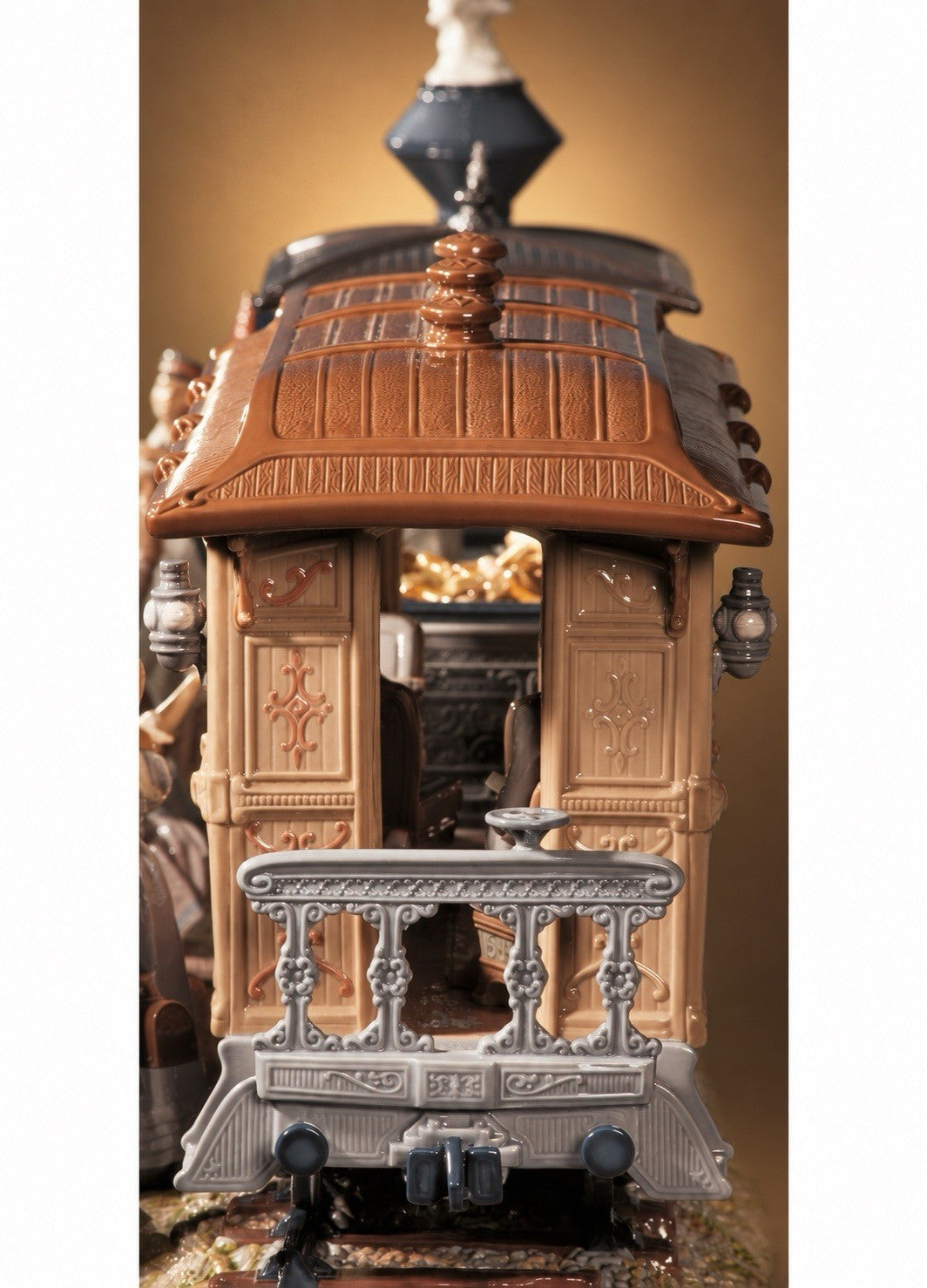 Lladro A Grand Adventure Train Sculpture. Limited Edition 01001888