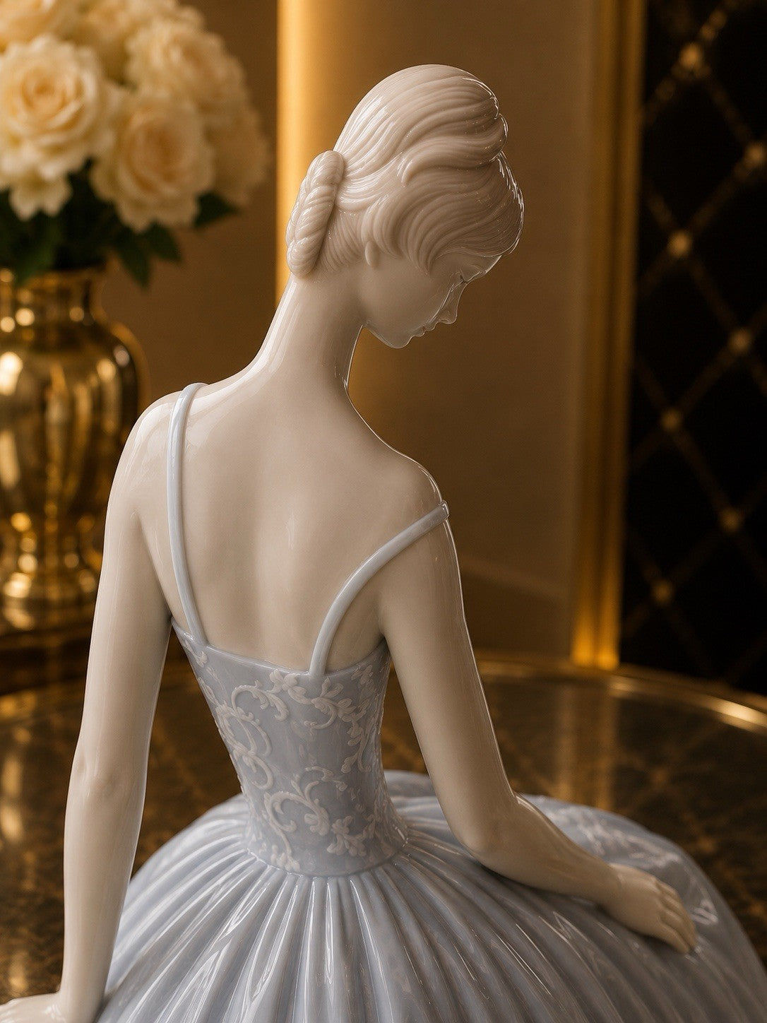 Lladró Waiting Backstage #01004559 | Retired Ballerina