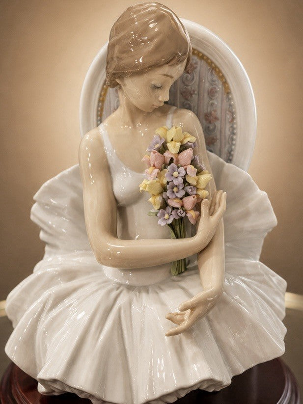 Lladró Jester Serenade #01005932 – Limited Edition 3,000 – Retired 1994