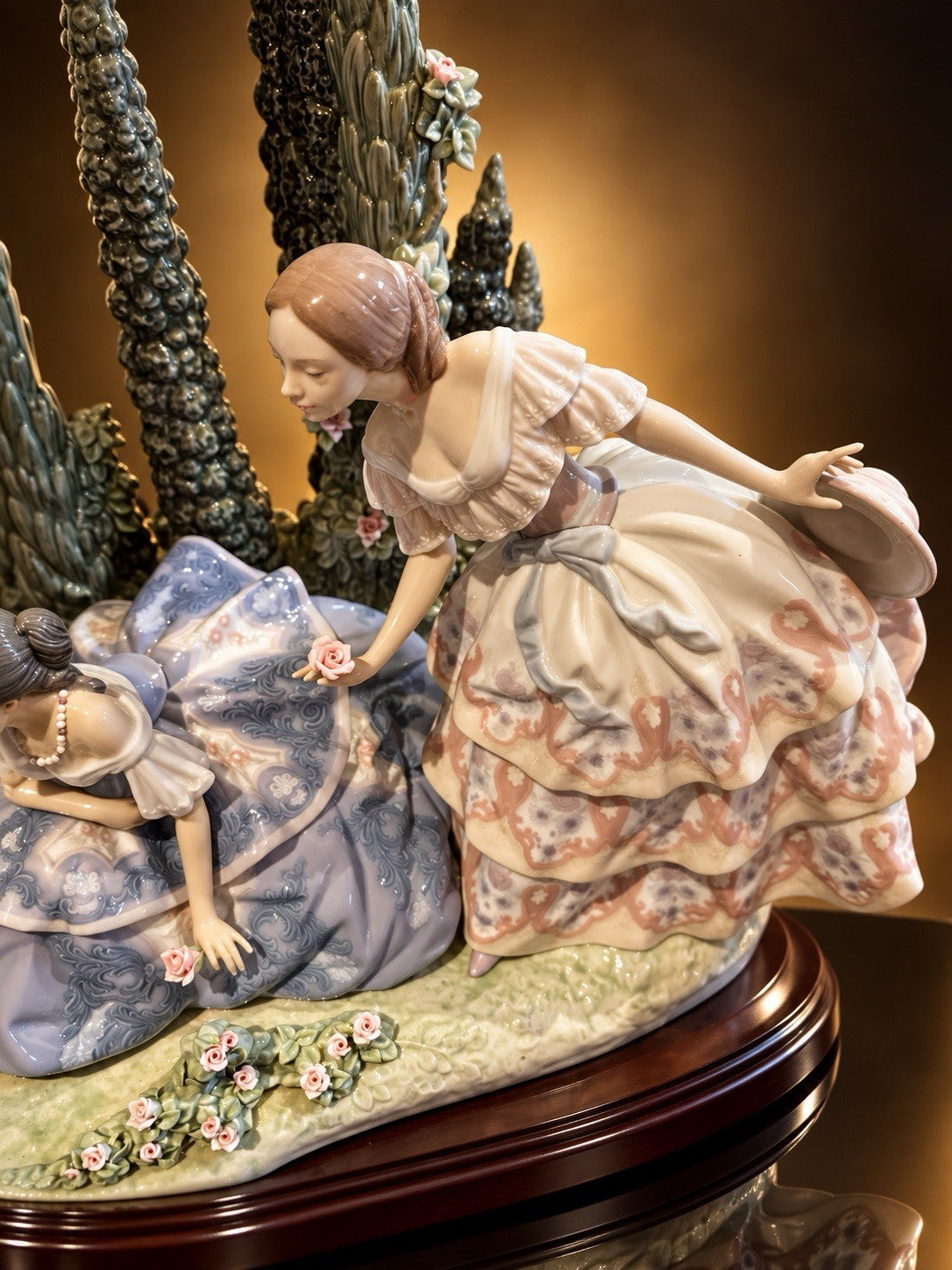 Lladró Garden Party #01001578 | Elite Limited Edition 500 | Retired 1999 | Base