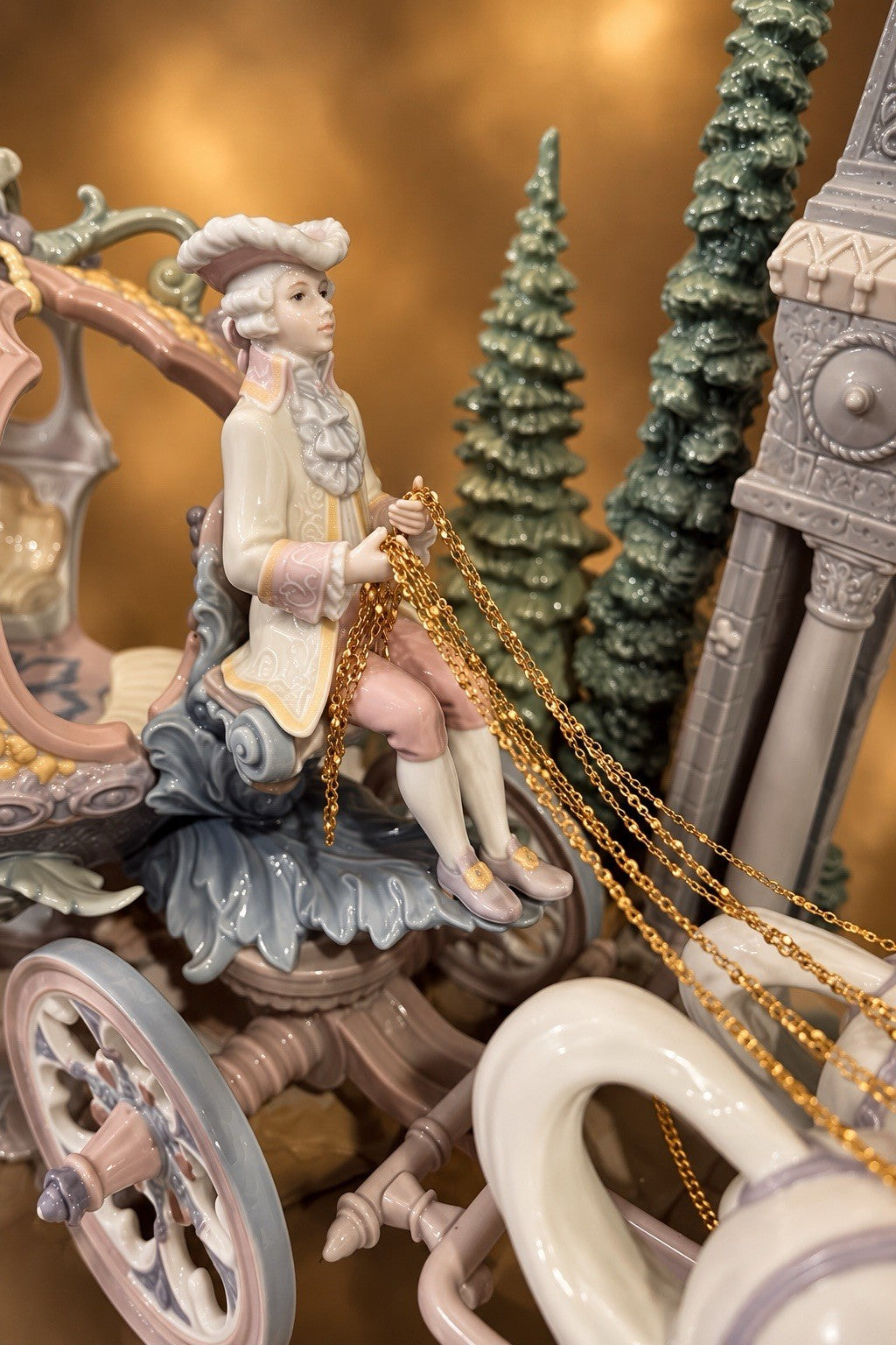 Lladró Cinderella’s Arrival #01001785 | Limited Edition | Porcelain Sculpture